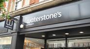 Waterstones’ is to start selling the Kindle e-reader