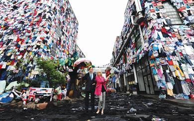 M&S’s campaign encourages shoppers to leave unwanted clothes for Oxfam