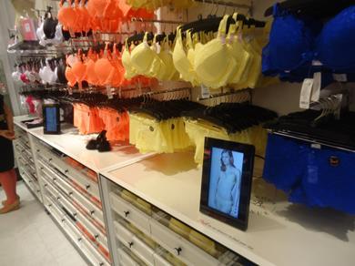 Boux_Avenue_Westfield_London__5_