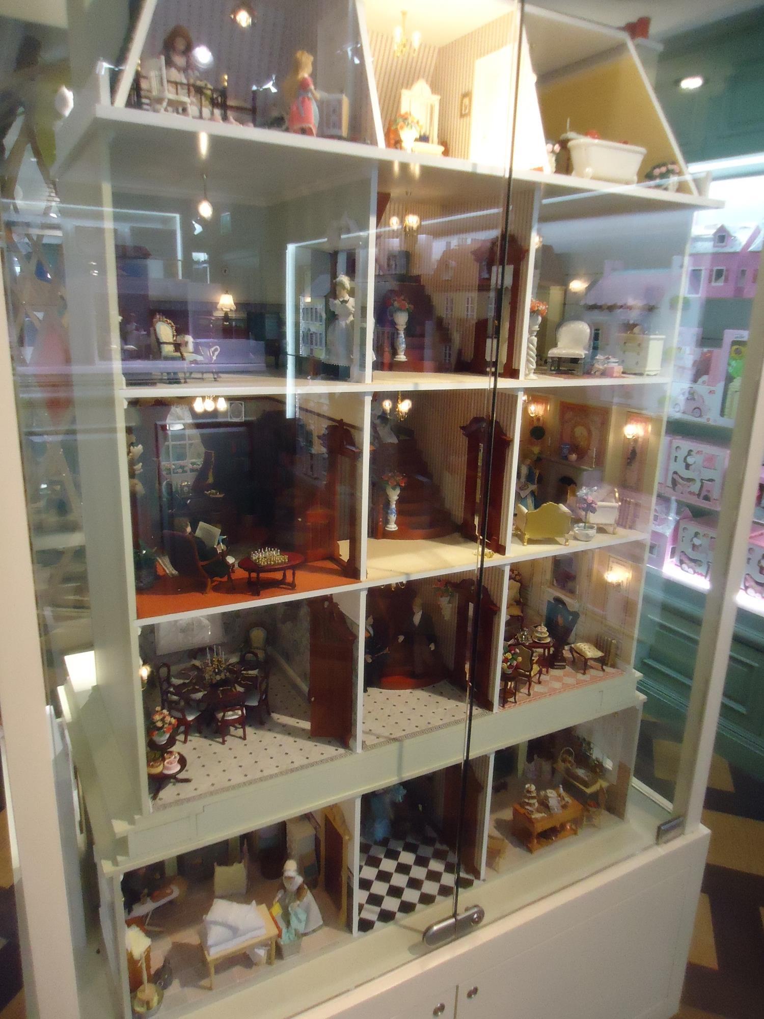 Store gallery Harrods’ unveils its new toy department Store gallery